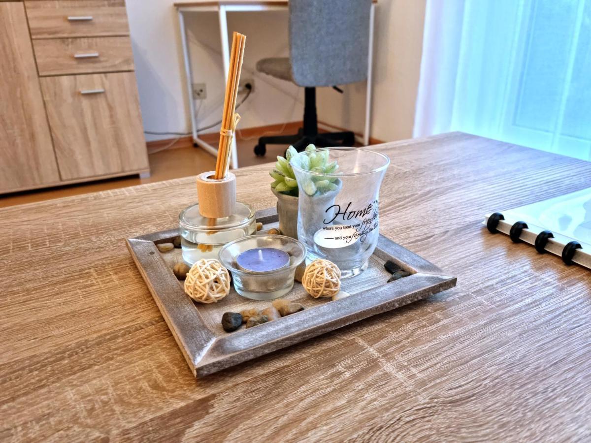 Brise Business Apartment Nahe Leipziger Messe - Porsche - Bmw - Dhl - Wlan - Parkplatz - Business Travelers Only Exteriör bild